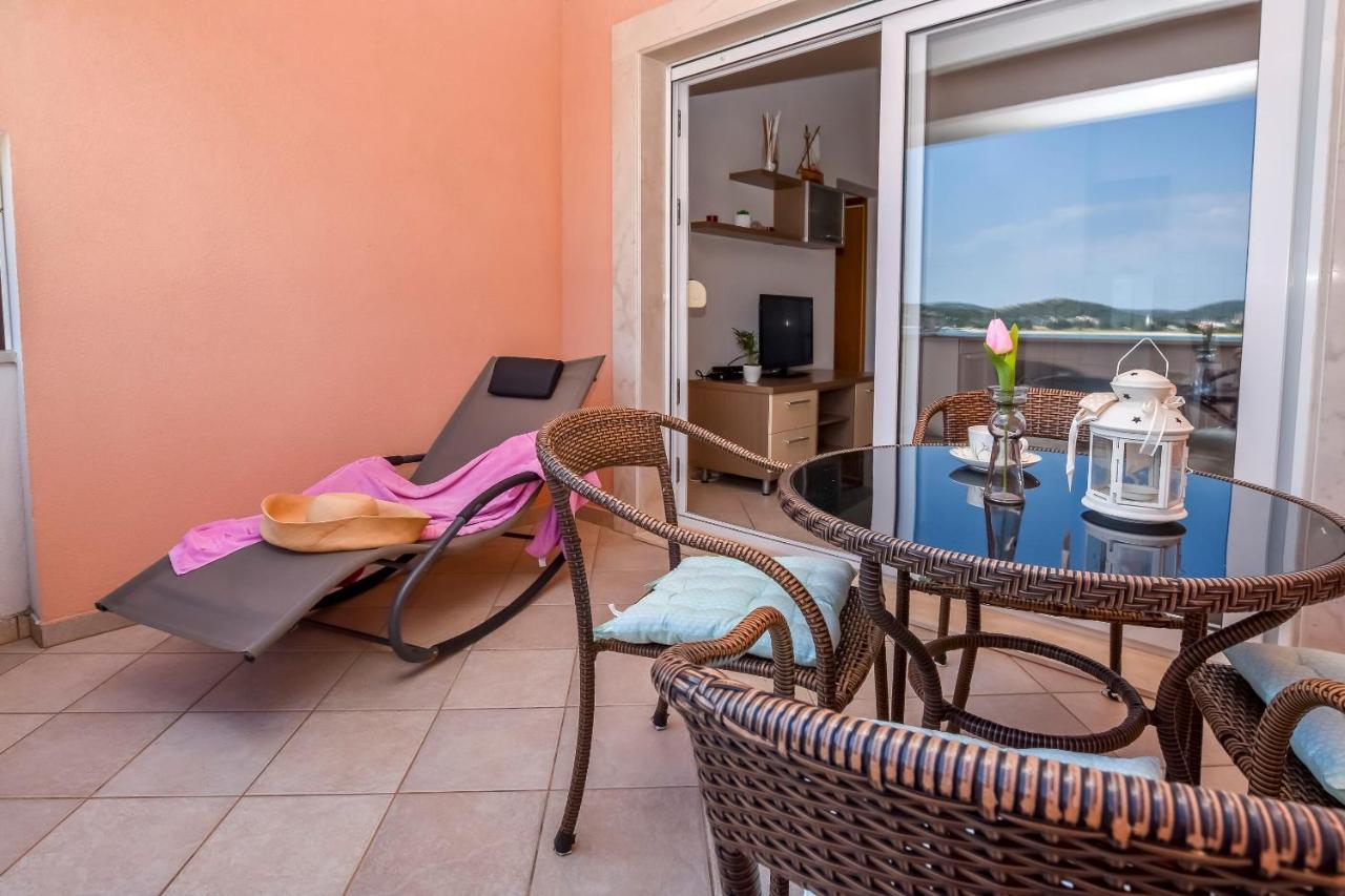 Apartments Anka Rogoznica  Luaran gambar