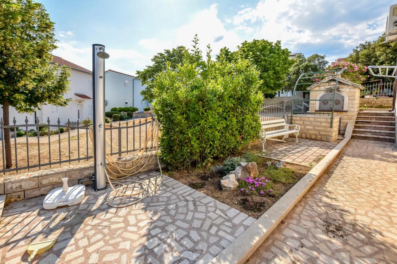 Apartments Anka Rogoznica  Luaran gambar