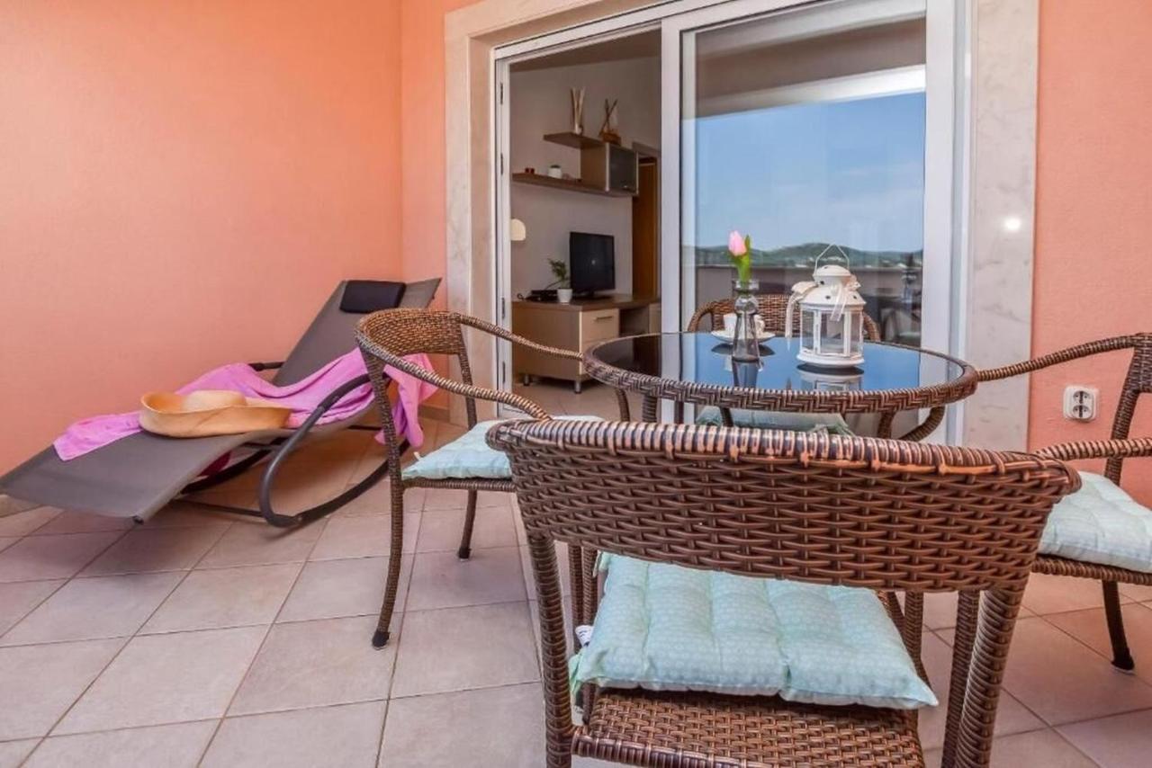 Apartments Anka Rogoznica  Luaran gambar